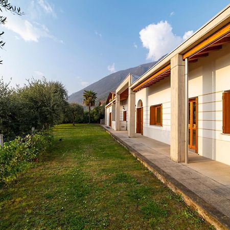 Casa Degli Ulivi Villa Sale Marasino Bagian luar foto